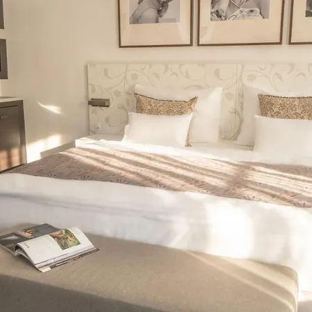 Hotel Savoy 4*