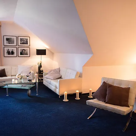 Savoy 4*