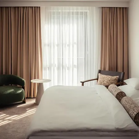 Savoy Szálloda 4*